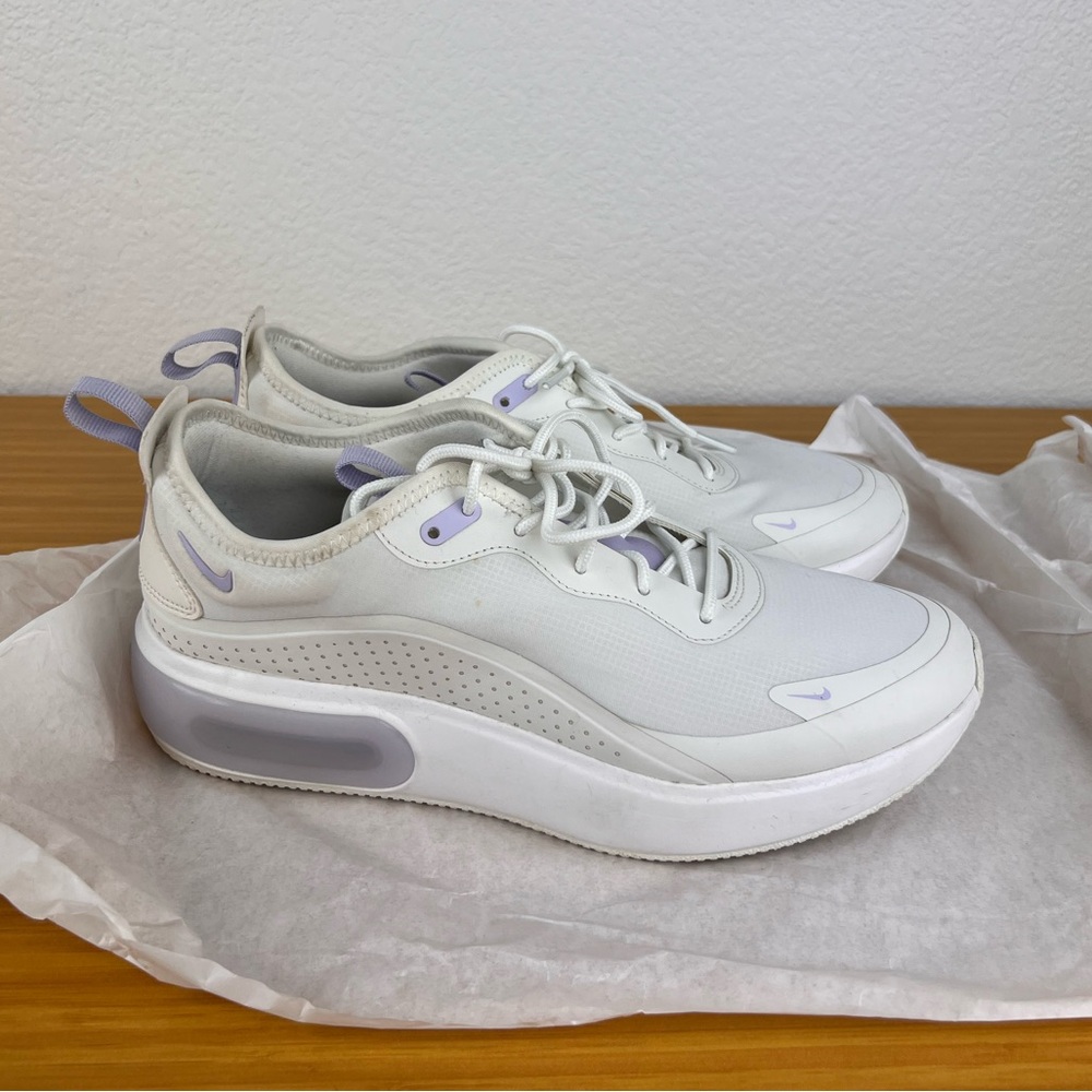 Nike Air Max Women’s Size 9.5 Sneakers